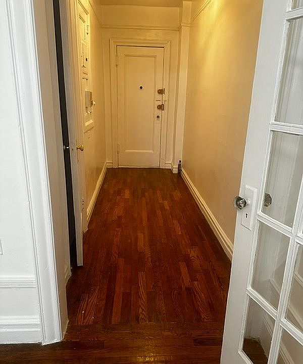 1st image of 828 Gerard Ave APT 4D