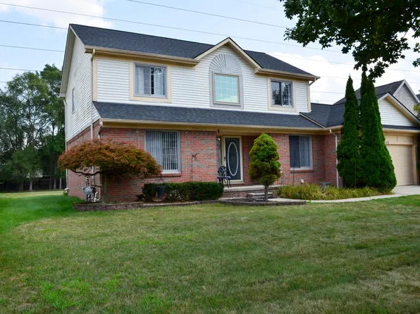 7686 Cherrywood Dr, Westland, MI 48185