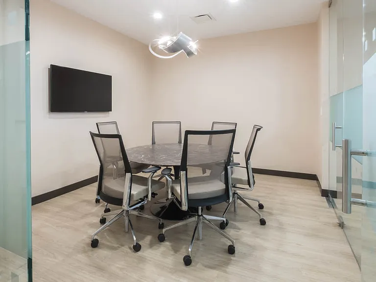 300 E 39th St #10J — Photo 31