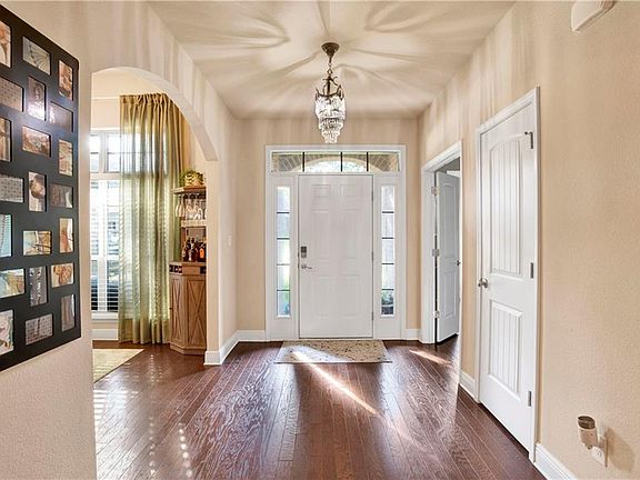 5th image of 21482 Roundhouse Rd