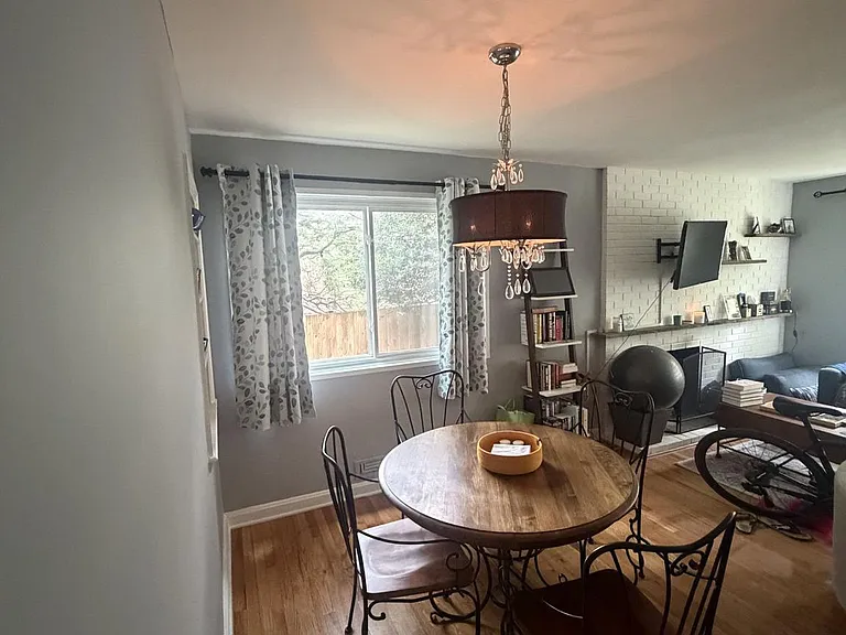 2349 N Early St — Photo 16