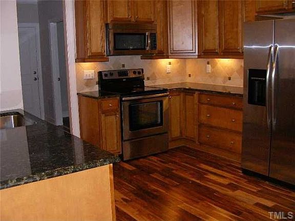 3rd image of 933 Heritage Greens Dr