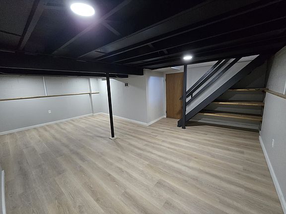 5th image of 402 Dunbar Dr