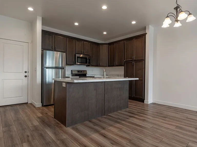 13178 S Blythswood Ln — Photo 3