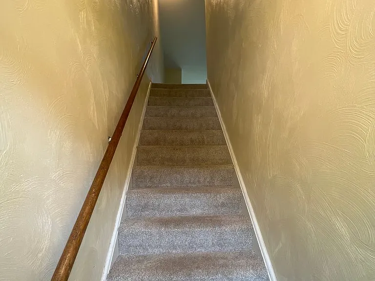 704 Torrey Ln — Photo 3