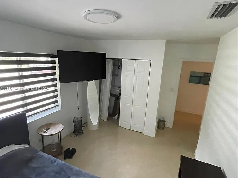 4920 SW 27th Ave — Photo 15