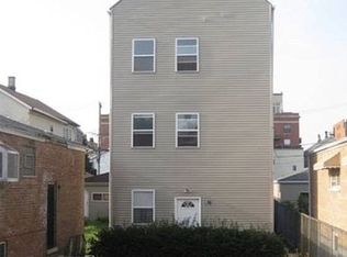 931 W 34th Pl #2, Chicago, IL 60608