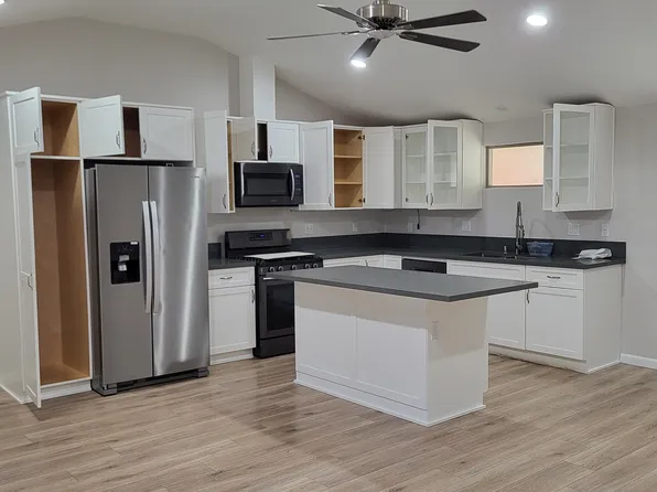 23501 Friar St, Woodland Hills, CA 91367