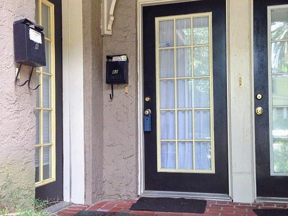 2nd image of 2782 Forbes St