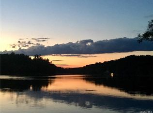 3300 Baker Hwy APT 12, Mohegan Lake, NY 10547