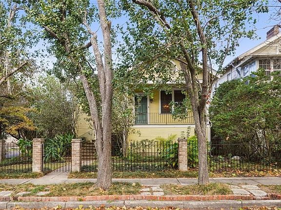 2nd image of 4815 Dryades St