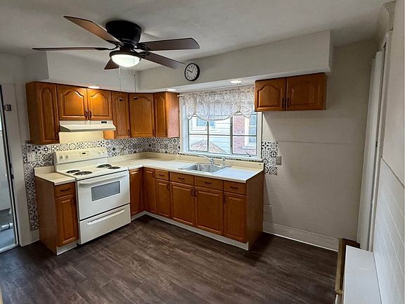 2nd image of 81 Price St Floor 2