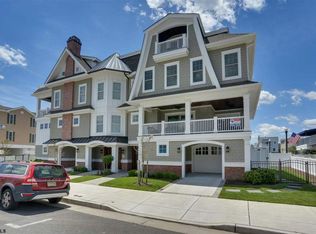 608 15th St, Ocean City, NJ 08226