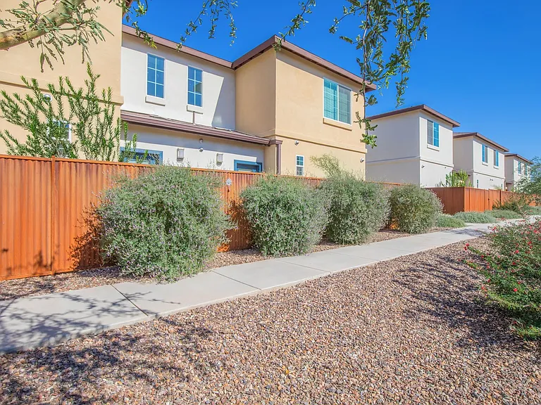 San Junipero Townhomes — Photo 22