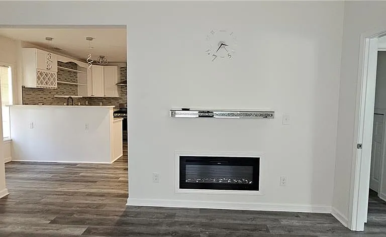 647 Maple Grove Way — Photo 31