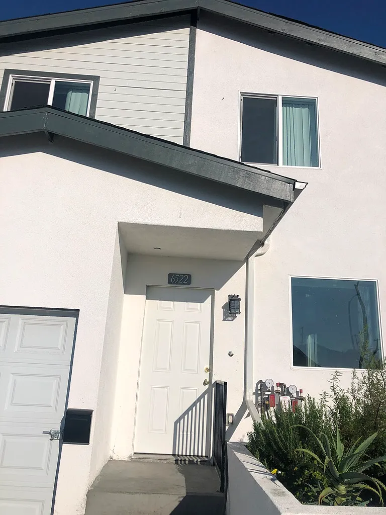 5 bed, 1857 sqft, $4,200 — Photo 1