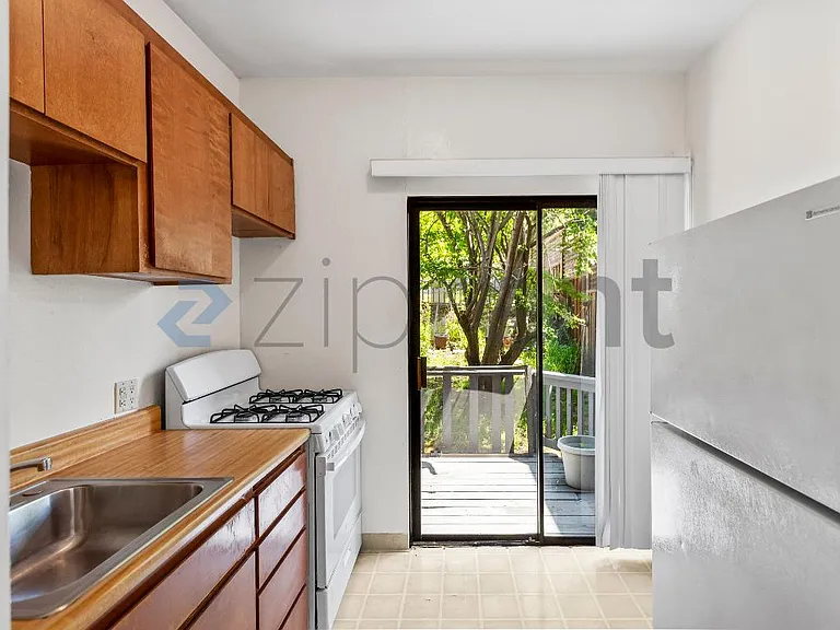 1315 Spruce St #1 — Photo 13