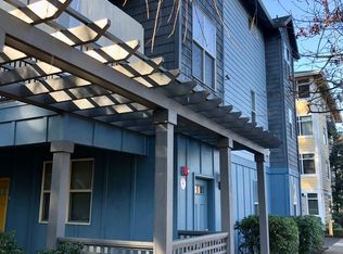 11016 SE Stark St #I, Portland, OR 97216