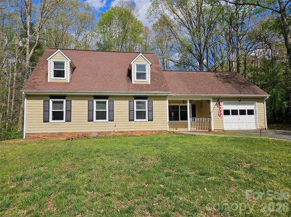 3459 Ridgewood Dr, Morganton, NC 28655