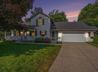 13813 Fox Trail Dr, Holland, MI 49424