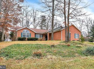 6578 Pullhook Ln, Fayetteville, PA 17222