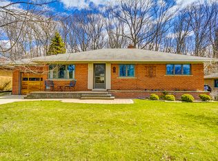 1457 Woodland Dr, Ann Arbor, MI 48103