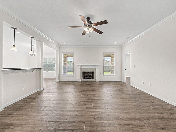 3rd image of 4479 W Topeka Ave