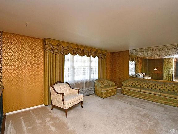 5th image of 4800 Strathaven Dr