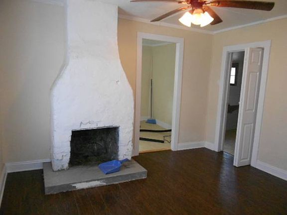 5th image of 1536 Payne St APT 1