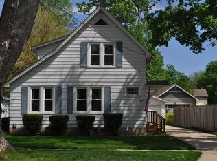 411 Elm St, Batavia, IL 60510