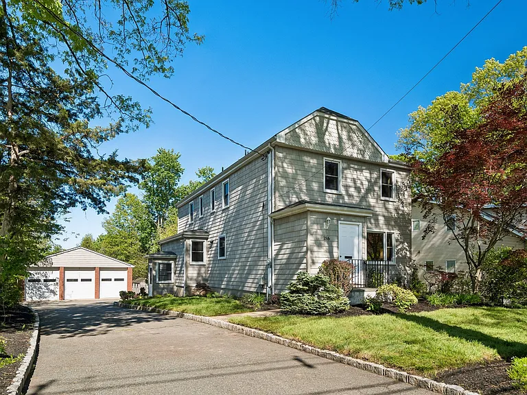 186 W Northfield Rd — Photo 2