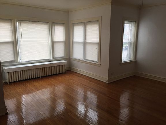 2nd image of 6417 N Wayne Ave #2