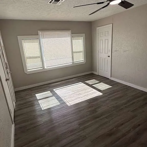 1713 NW Smith Ave — Photo 5