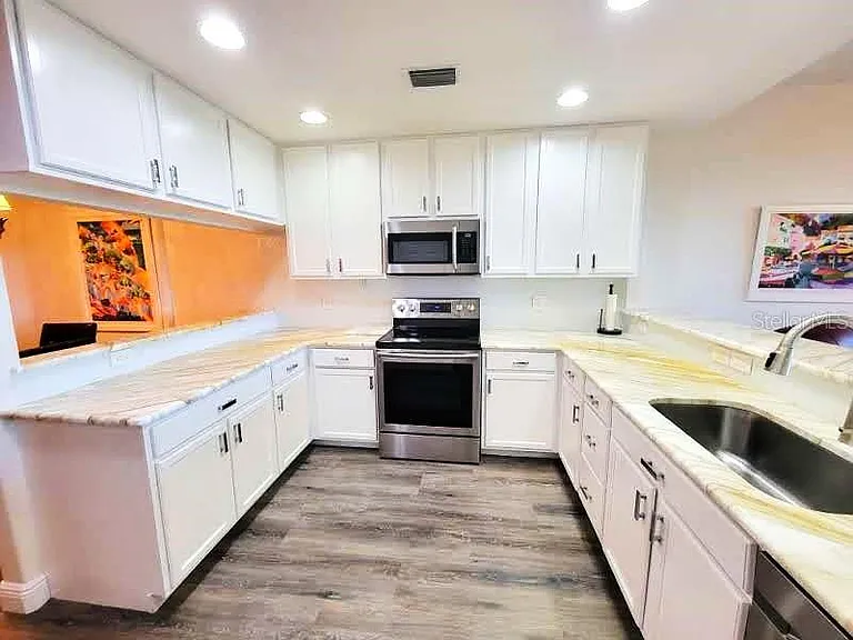 7296 Marathon Dr #404 — Photo 5