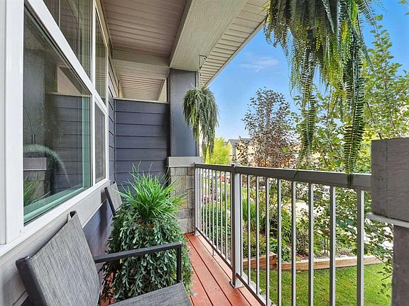 3rd image of 1318 NE Legacy Cir SE