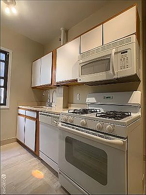 3rd image of 336 E 71st St APT 5D