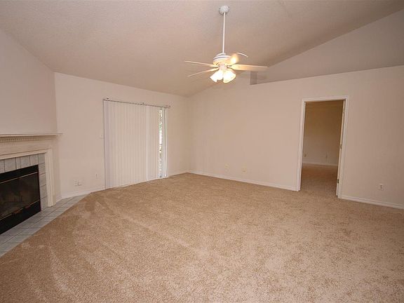 3rd image of 2105 Antilles Dr