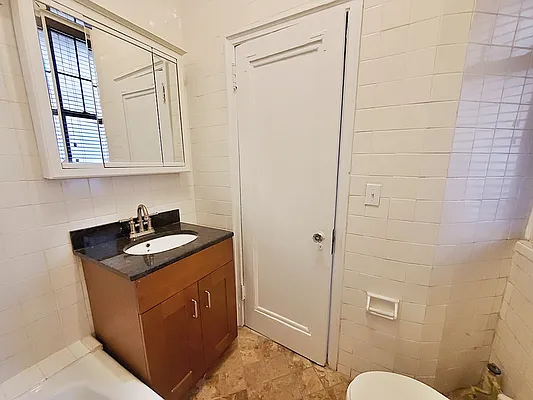 Rented by Rachel Realty | media 27