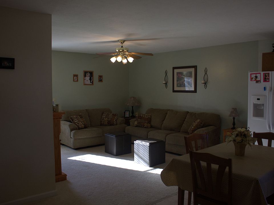 Open floor plan!