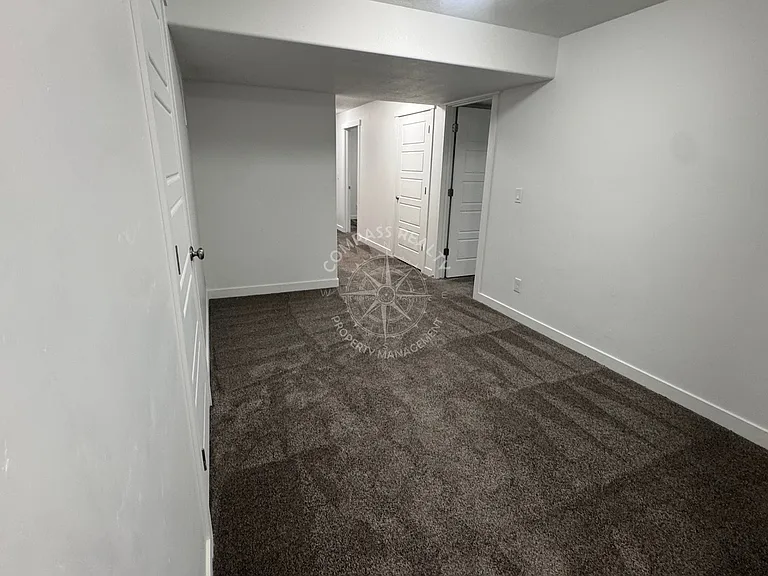 803 W Kingfisher Rd — Photo 11