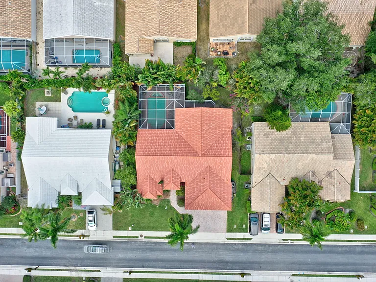 10207 Allamanda Blvd — Photo 48