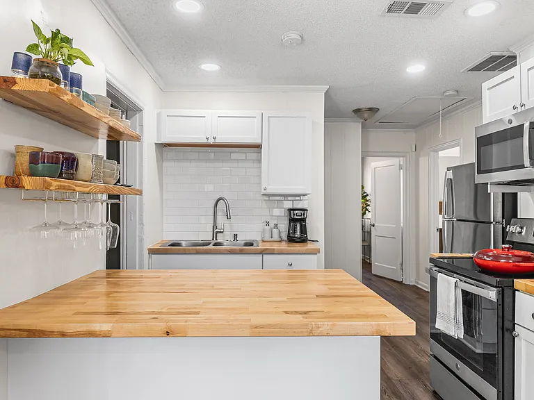 2215 Utah St — Photo 10