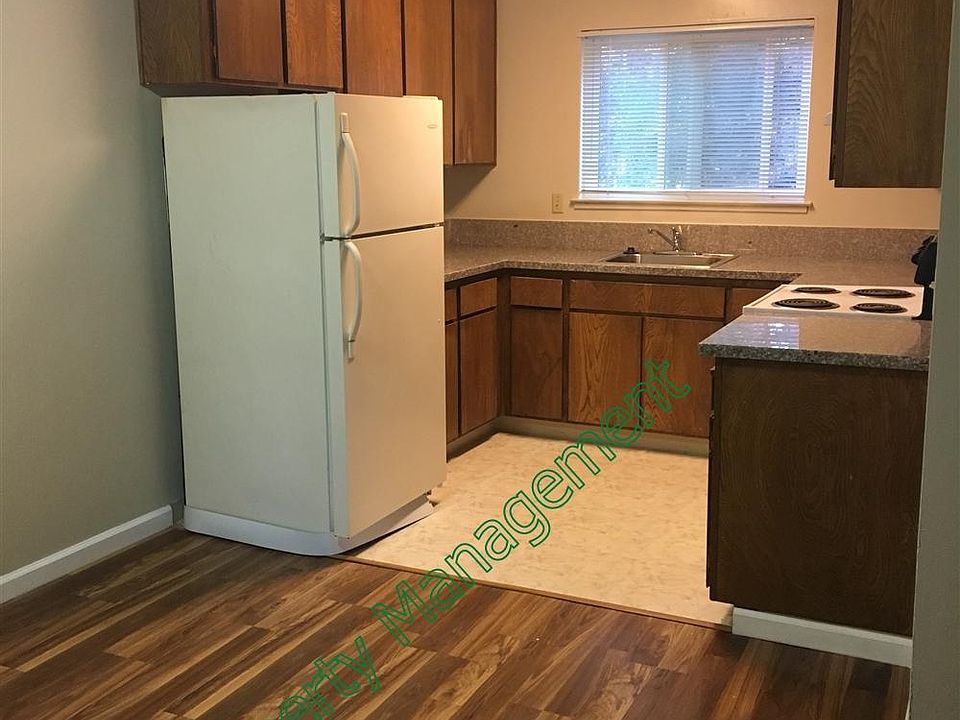 1st image of 825 Kiely Blvd APT 17