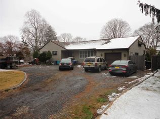 428 Moriches Rd, Saint James, NY 11780