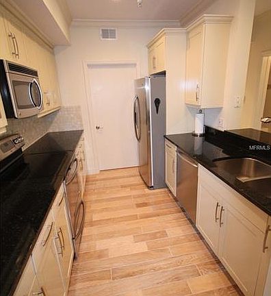 5th image of 5548 Metrowest Blvd #6-204