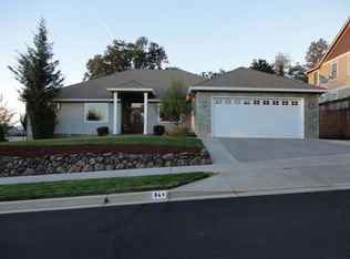 84 Greenmoor Dr, Eagle Pt, OR 97524