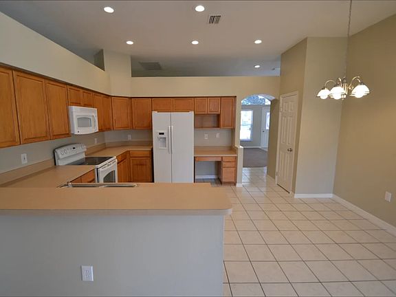 4th image of 2215 Glen Mist Dr