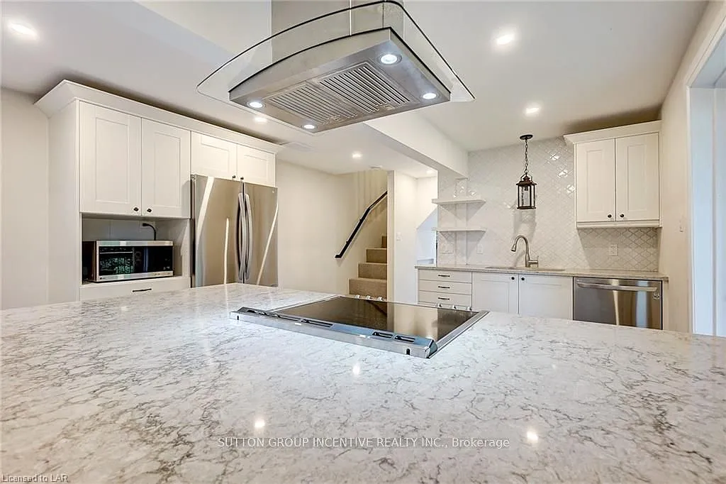 3 bed, $2,600 — Photo 4