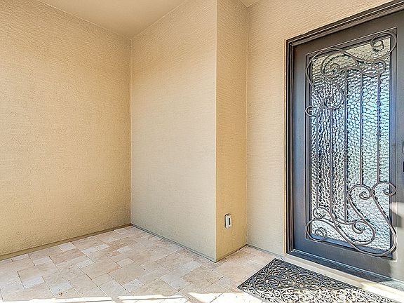 5th image of 1190 W Pagoda Ave