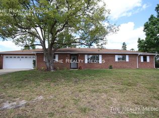 1082 Feather Dr, Deltona, FL 32725